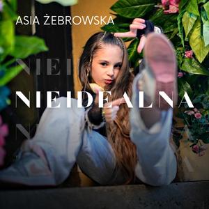 Nieidealna