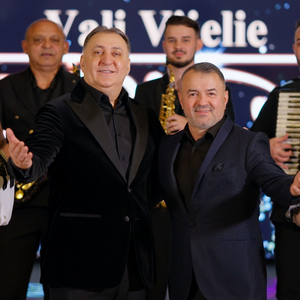 Ma Caut Prin Buzunare