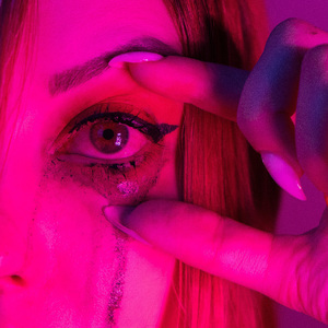 Что-то попало в глаз