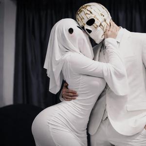 ZANIM WYGAŚNIE JUTRO