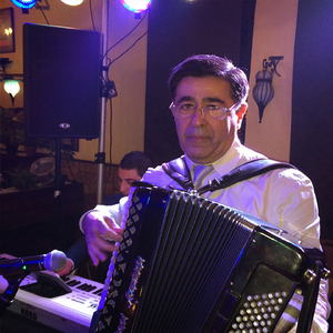 Cantece La Acordeon