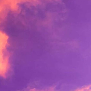 我仿佛又看到那个撑着蓝色雨伞的人