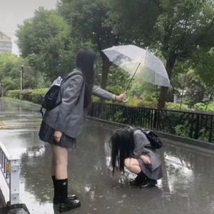 Stand in the rain wit.Faithluna