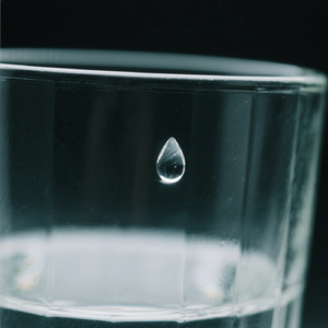 LÁGRIMA NO COPO