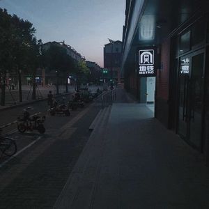 关于武汉路(楼道版)