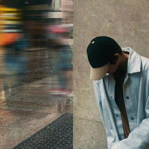 阳台(cover 30年前 50年后)