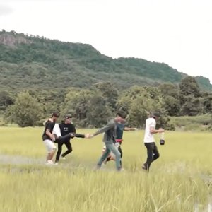 ឆ្នាំនេះពេញកំលោះ