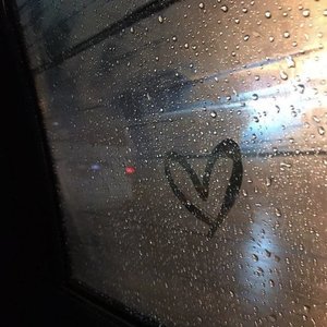 遗憾是漫长的雨季