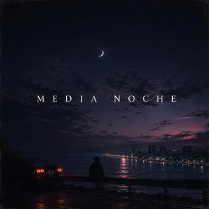MEDIA NOCHE