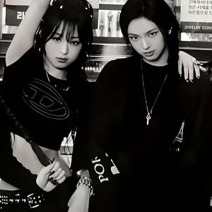 POKÉMON DUO  (Chiquita x Ahyeon) by CHIQUITA