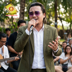 ម៉ោងបាយនឹកអូន (Live)