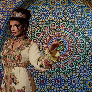 Ayli Ayli Mal Hbibi Malo 3liya