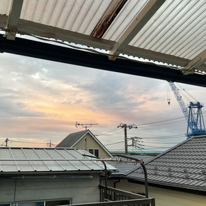 夕刻の雨