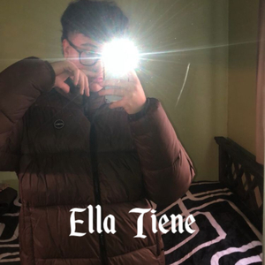 Ella Tiene