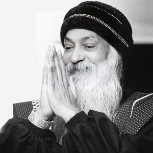 “नाचो गाओ ध्यान में डुबो” ओशो आश्रम