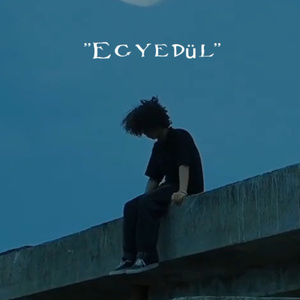 Egyedül