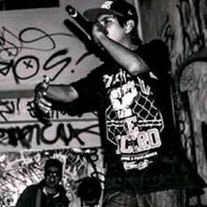 Quien Controla (feat. MBLEMA)