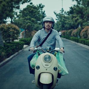 带你一起丢手绢