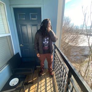 Lookin4luv (feat. Benji Xanotti)