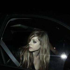 suicidal (feat. sidia)