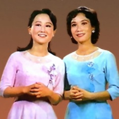 清晨我们踏上小道