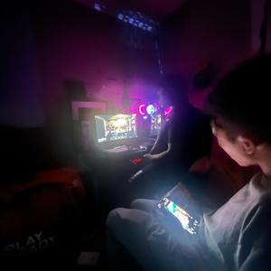 Ksubi (feat. glofromda4)