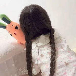 灰色