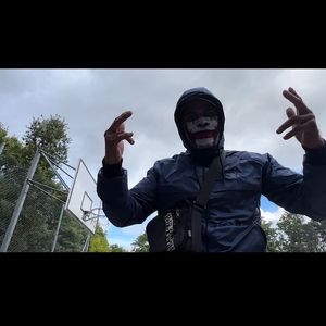 Sheytan auf der Schulter