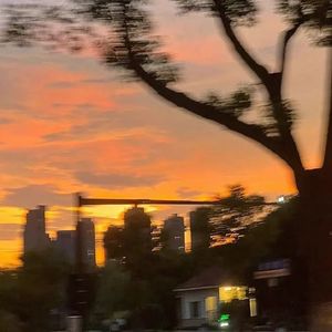 城市的脉搏在跳动 伴奏