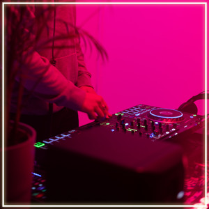 Dj Terbang Bersamamu