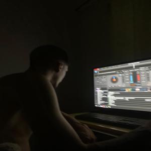 QUE COISA BOA (feat. Mc Jajau & Mc Debby)