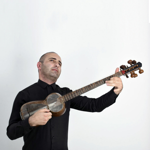 Kor qızın mahnısı
