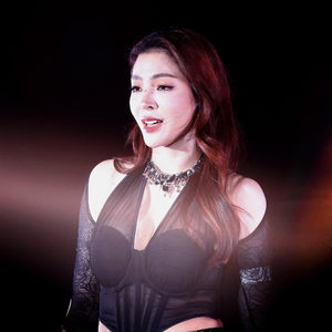 เปิดใจไม่เปิดตัว (敞开心扉但不公开)