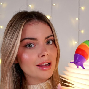 La Belle Brosse Coréenne & Le Journal Du Doggo