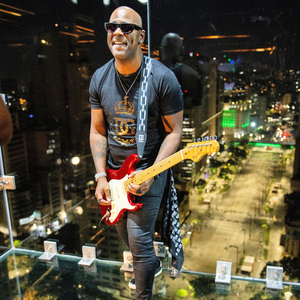 We Are the Champions now (Live)