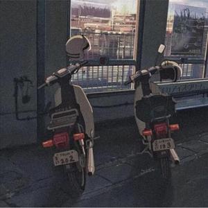 爱你就像晚霞最后的殷红