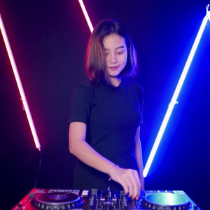 Dj Tolonglah Aku Dari Kehampaan Ini (Remix)