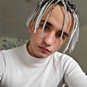 ПОДНЯЛСЯ С НИЗИН