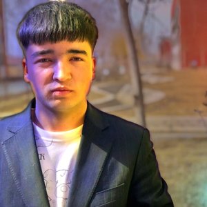 原来成年人的散场，是不说一句散场