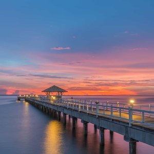 深蓝的我和灿烂的你-星星点燃