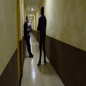 Rodeado de fantasmas (feat. SXBIO)