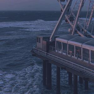 等夏风热吻你 伴奏