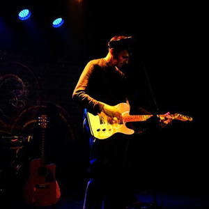 Mkholod Musika Gvinatebda Gzas