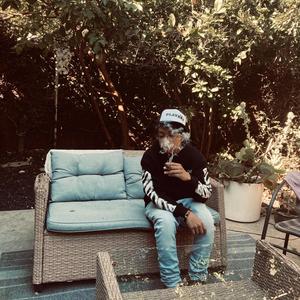 c r a z y w o r l d f a m