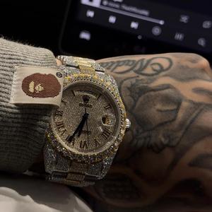 COMMAS (feat. Rzyce)