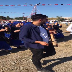 Güya Boya Sürüyor Sevduğum Yanağına