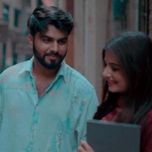 SOHNEYA BY ANEEQ HASSAN (feat. Hina Khan)