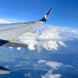 你看，天上的云要散了