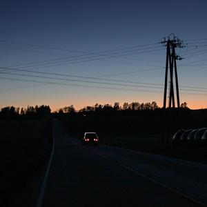 She Knows (Single Version)