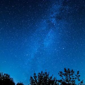 你的背后一定满是灿烂